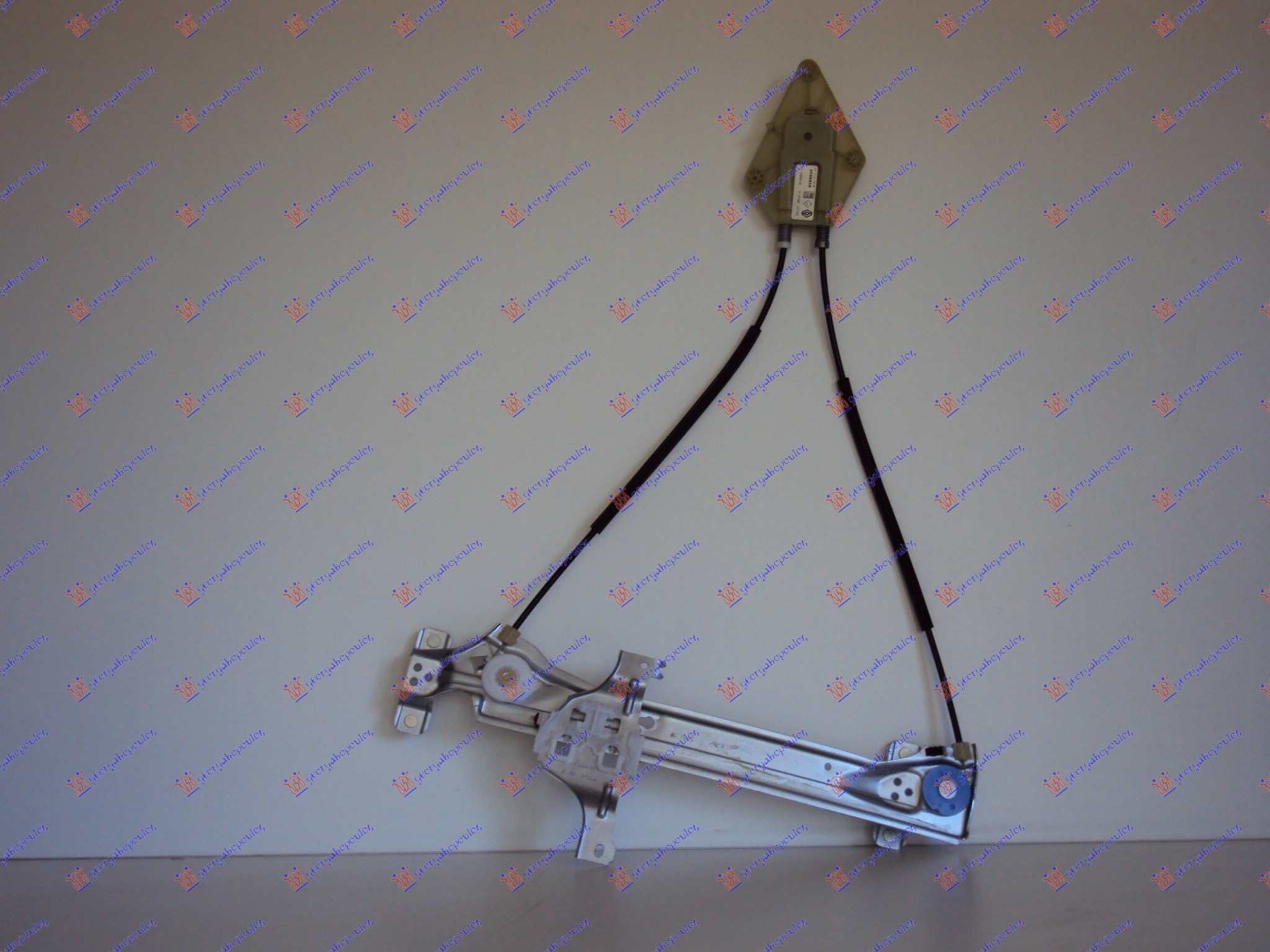 PODIZAC ZADNJEG PROZORA ELEKTRICNI (BEZ MOTORA) (O) DESNO